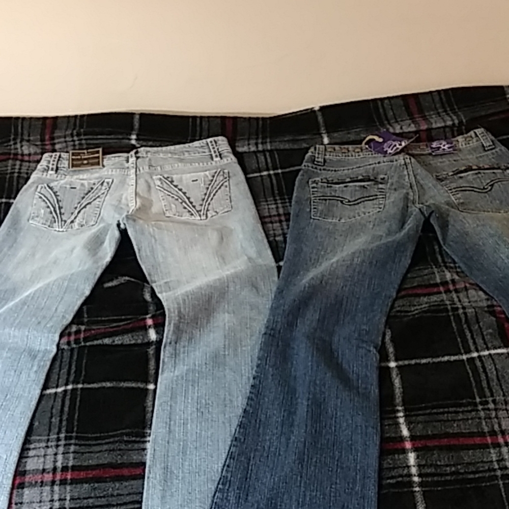 Jean Bundle - Picture 4 of 4